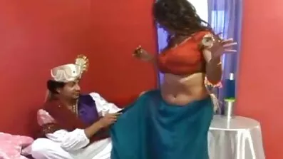તે ક્ષણક્ષક્સ સવારી કરવાનું પસંદ કરે છે! કારણ કે મારી પાસે એક મહાન